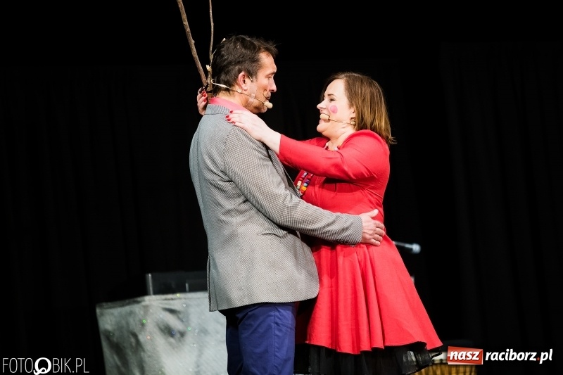 Zdjęcie w galerii na portalu naszraciborz.pl: Kabaret Hrabi wystąpił w Raciborskim Centrum Kultury wiadomości z regionu