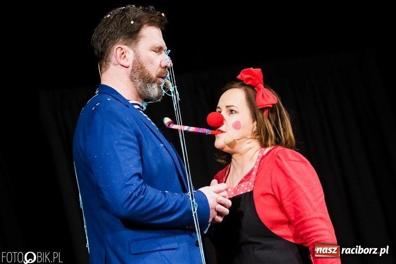 Zdjęcie w galerii na portalu naszraciborz.pl: Kabaret Hrabi wystąpił w Raciborskim Centrum Kultury wiadomości z regionu