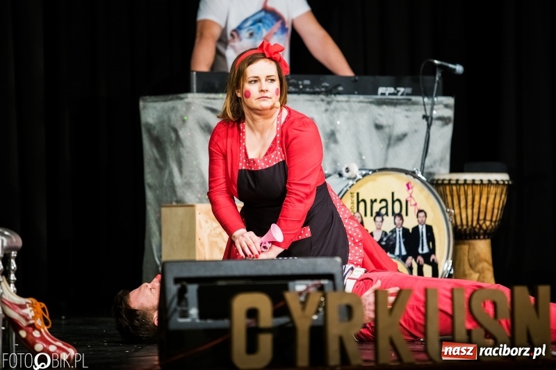 Zdjęcie w galerii na portalu naszraciborz.pl: Kabaret Hrabi wystąpił w Raciborskim Centrum Kultury wiadomości z regionu