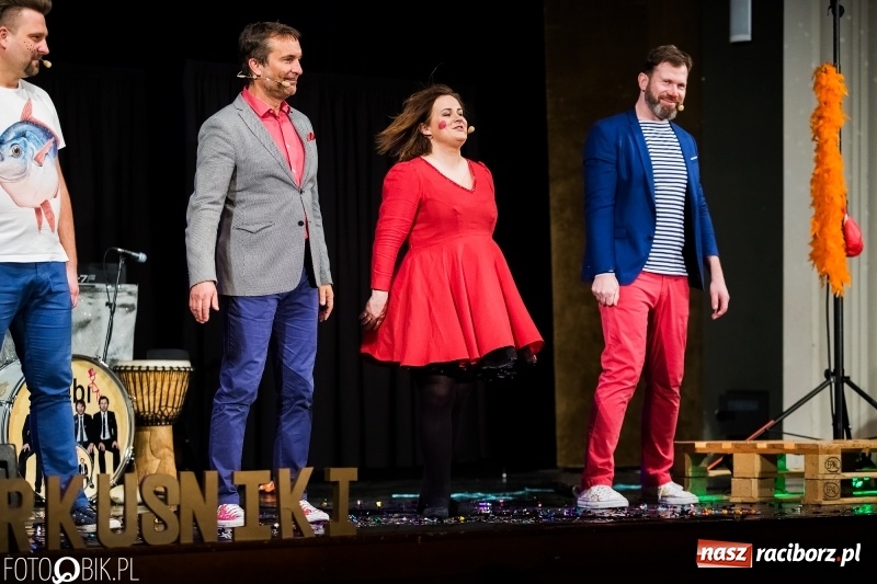 Zdjęcie w galerii na portalu naszraciborz.pl: Kabaret Hrabi wystąpił w Raciborskim Centrum Kultury wiadomości z regionu