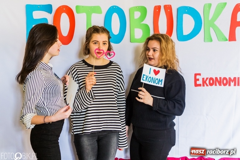 Zdjęcie w galerii na portalu naszraciborz.pl: Pierwszy Dzień Wiosny, czyli Dni Otwarte w Ekonomiku wiadomości z regionu