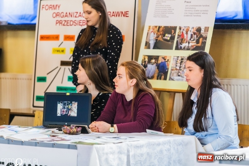 Zdjęcie w galerii na portalu naszraciborz.pl: Pierwszy Dzień Wiosny, czyli Dni Otwarte w Ekonomiku wiadomości z regionu