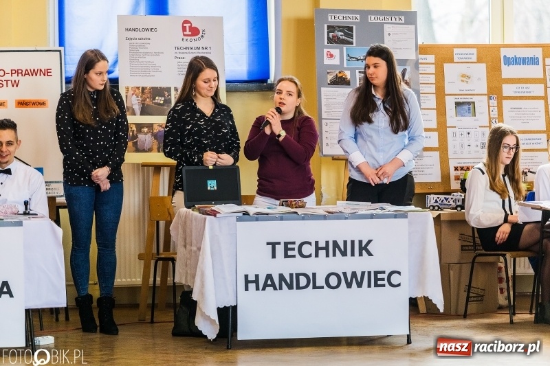 Zdjęcie w galerii na portalu naszraciborz.pl: Pierwszy Dzień Wiosny, czyli Dni Otwarte w Ekonomiku wiadomości z regionu