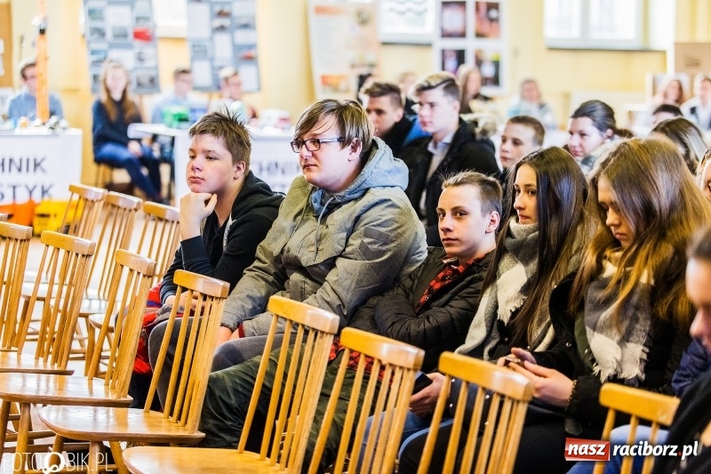 Zdjęcie w galerii na portalu naszraciborz.pl: Pierwszy Dzień Wiosny, czyli Dni Otwarte w Ekonomiku wiadomości z regionu