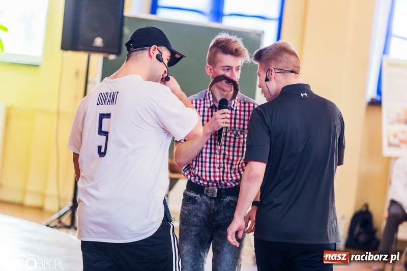 Zdjęcie w galerii na portalu naszraciborz.pl: Pierwszy Dzień Wiosny, czyli Dni Otwarte w Ekonomiku wiadomości z regionu