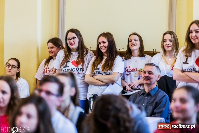 Zdjęcie w galerii na portalu naszraciborz.pl: Pierwszy Dzień Wiosny, czyli Dni Otwarte w Ekonomiku wiadomości z regionu