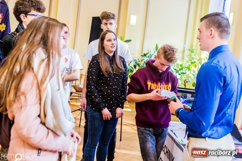Zdjęcie w galerii na portalu naszraciborz.pl: Pierwszy Dzień Wiosny, czyli Dni Otwarte w Ekonomiku wiadomości z regionu