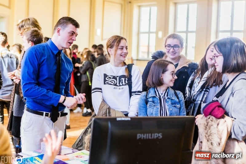 Zdjęcie w galerii na portalu naszraciborz.pl: Pierwszy Dzień Wiosny, czyli Dni Otwarte w Ekonomiku wiadomości z regionu