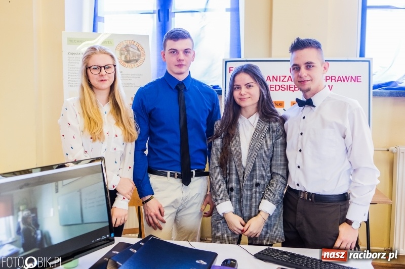 Zdjęcie w galerii na portalu naszraciborz.pl: Pierwszy Dzień Wiosny, czyli Dni Otwarte w Ekonomiku wiadomości z regionu