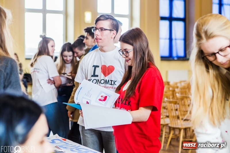 Zdjęcie w galerii na portalu naszraciborz.pl: Pierwszy Dzień Wiosny, czyli Dni Otwarte w Ekonomiku wiadomości z regionu