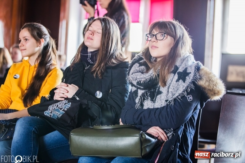 Zdjęcie w galerii na portalu naszraciborz.pl: Dni otwarte I LO. Zobacz jak uczniowie promują szkołę wiadomości z regionu