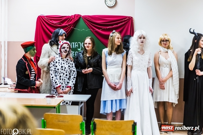 Zdjęcie w galerii na portalu naszraciborz.pl: Dni otwarte I LO. Zobacz jak uczniowie promują szkołę wiadomości z regionu