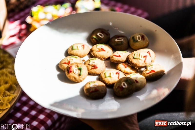 Zdjęcie w galerii na portalu naszraciborz.pl: Dni otwarte I LO. Zobacz jak uczniowie promują szkołę wiadomości z regionu