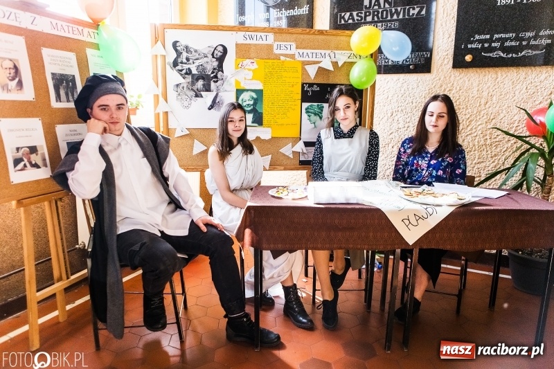 Zdjęcie w galerii na portalu naszraciborz.pl: Dni otwarte I LO. Zobacz jak uczniowie promują szkołę wiadomości z regionu