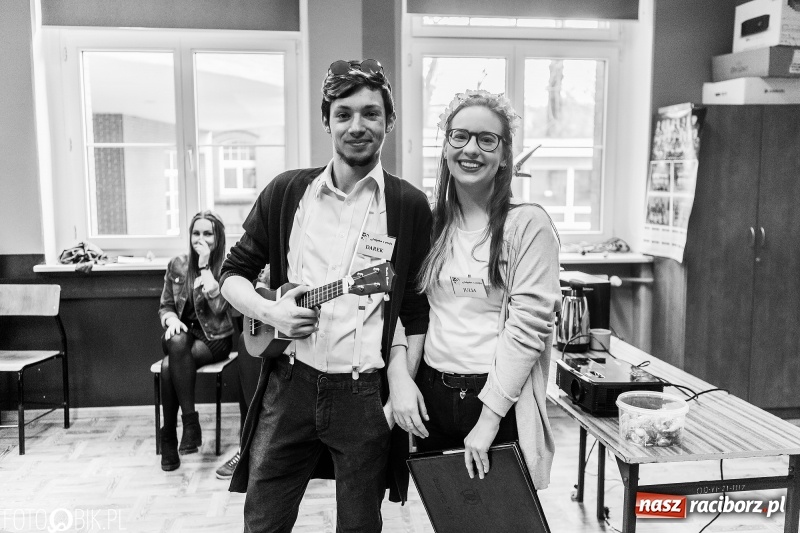 Zdjęcie w galerii na portalu naszraciborz.pl: Dni otwarte I LO. Zobacz jak uczniowie promują szkołę wiadomości z regionu