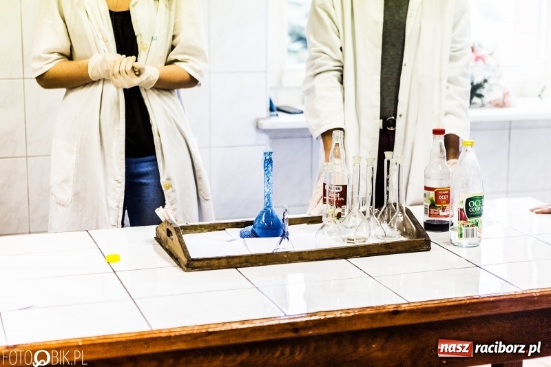 Zdjęcie w galerii na portalu naszraciborz.pl: Dni otwarte I LO. Zobacz jak uczniowie promują szkołę wiadomości z regionu