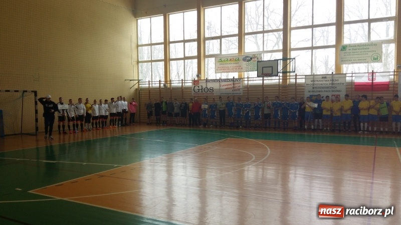 Zdjęcie w galerii na portalu naszraciborz.pl: Wychowankowie MOW w Rudach z brązowymi medalami Mistrzostw Polski w Halowej Piłce Nożnej wiadomości z regionu