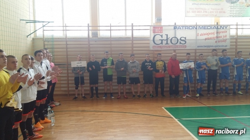 Zdjęcie w galerii na portalu naszraciborz.pl: Wychowankowie MOW w Rudach z brązowymi medalami Mistrzostw Polski w Halowej Piłce Nożnej wiadomości z regionu