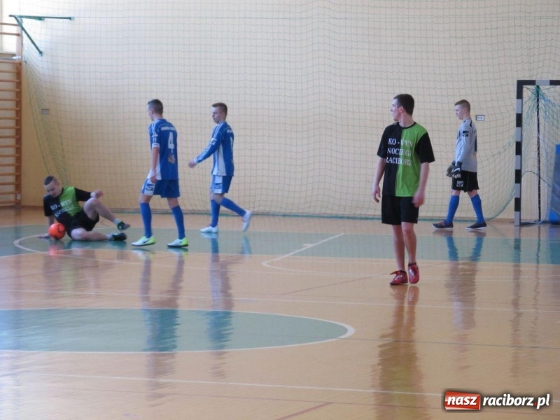 Zdjęcie w galerii na portalu naszraciborz.pl: Wychowankowie MOW w Rudach z brązowymi medalami Mistrzostw Polski w Halowej Piłce Nożnej wiadomości z regionu