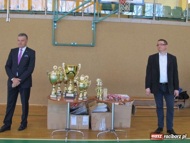 Zdjęcie w galerii na portalu naszraciborz.pl: Wychowankowie MOW w Rudach z brązowymi medalami Mistrzostw Polski w Halowej Piłce Nożnej wiadomości z regionu