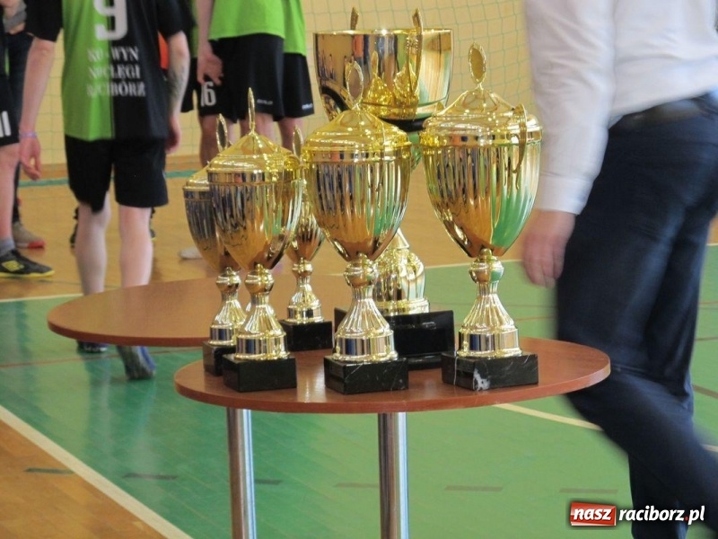 Zdjęcie w galerii na portalu naszraciborz.pl: Wychowankowie MOW w Rudach z brązowymi medalami Mistrzostw Polski w Halowej Piłce Nożnej wiadomości z regionu