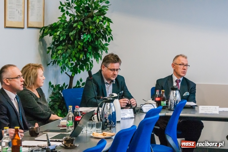 Zdjęcie w galerii na portalu naszraciborz.pl: Powstanie platforma umożliwiająca uczniom wybór najlepszej szkoły średniej wiadomości z regionu