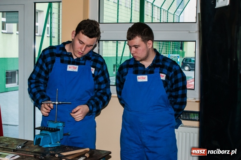 Zdjęcie w galerii na portalu naszraciborz.pl: Dni otwarte w raciborskim Mechaniku wiadomości z regionu