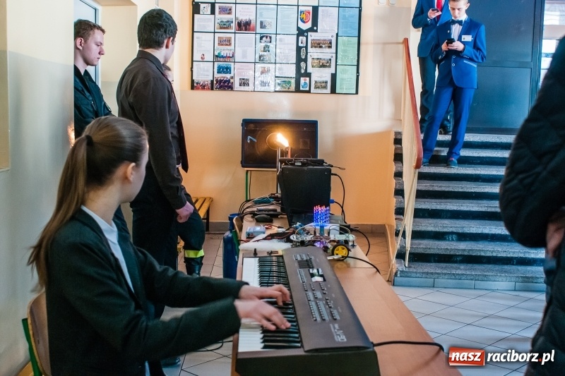 Zdjęcie w galerii na portalu naszraciborz.pl: Dni otwarte w raciborskim Mechaniku wiadomości z regionu