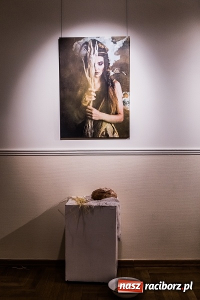 Zdjęcie w galerii na portalu naszraciborz.pl: Otwarcie wystawy Słowiańska Lunaria w RCK wiadomości z regionu