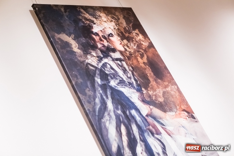 Zdjęcie w galerii na portalu naszraciborz.pl: Otwarcie wystawy Słowiańska Lunaria w RCK wiadomości z regionu