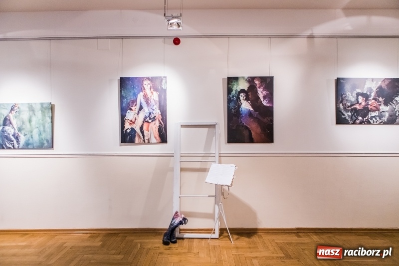 Zdjęcie w galerii na portalu naszraciborz.pl: Otwarcie wystawy Słowiańska Lunaria w RCK wiadomości z regionu