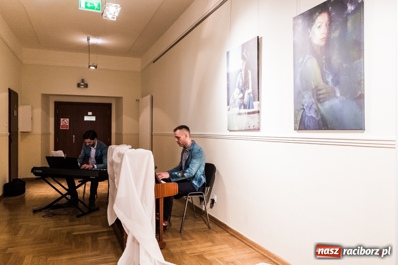 Zdjęcie w galerii na portalu naszraciborz.pl: Otwarcie wystawy Słowiańska Lunaria w RCK wiadomości z regionu