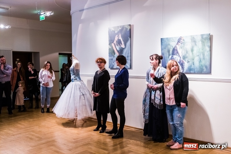 Zdjęcie w galerii na portalu naszraciborz.pl: Otwarcie wystawy Słowiańska Lunaria w RCK wiadomości z regionu