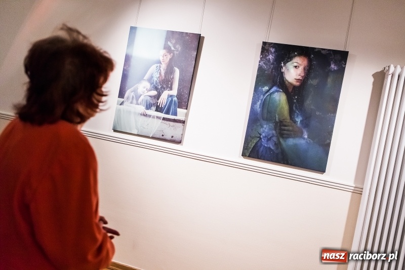 Zdjęcie w galerii na portalu naszraciborz.pl: Otwarcie wystawy Słowiańska Lunaria w RCK wiadomości z regionu