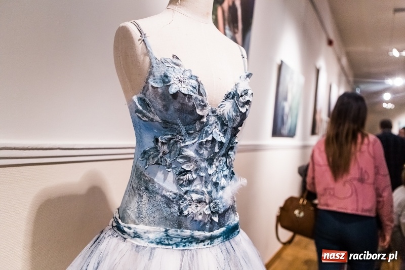 Zdjęcie w galerii na portalu naszraciborz.pl: Otwarcie wystawy Słowiańska Lunaria w RCK wiadomości z regionu