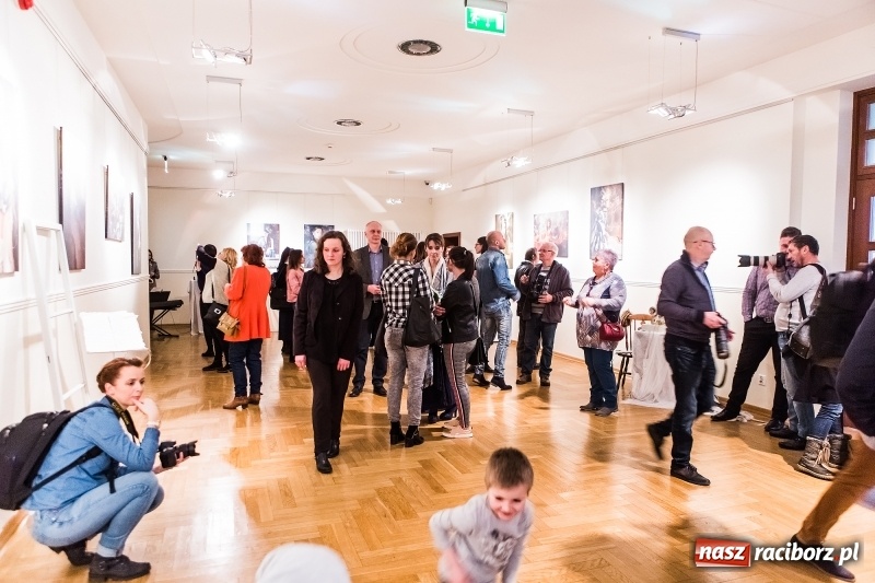Zdjęcie w galerii na portalu naszraciborz.pl: Otwarcie wystawy Słowiańska Lunaria w RCK wiadomości z regionu