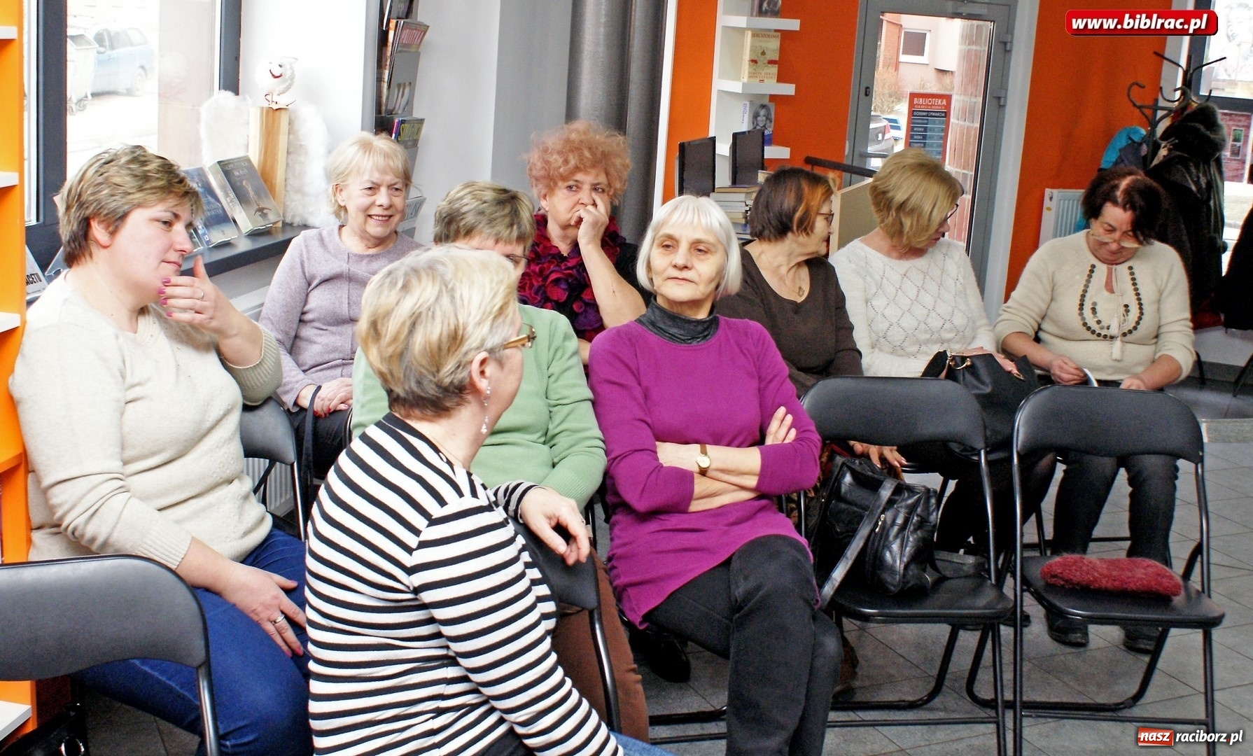 Zdjęcie w galerii na portalu naszraciborz.pl: Spotkanie z policjantką w bibliotece na Ostrogu wiadomości z regionu