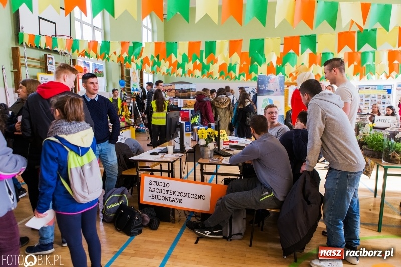 Zdjęcie w galerii na portalu naszraciborz.pl: Budowlanka i Gastronomik promuje szkołę na Dniach Otwartych wiadomości z regionu