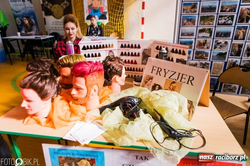 Zdjęcie w galerii na portalu naszraciborz.pl: Budowlanka i Gastronomik promuje szkołę na Dniach Otwartych wiadomości z regionu