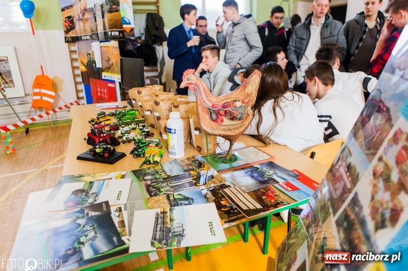 Zdjęcie w galerii na portalu naszraciborz.pl: Budowlanka i Gastronomik promuje szkołę na Dniach Otwartych wiadomości z regionu