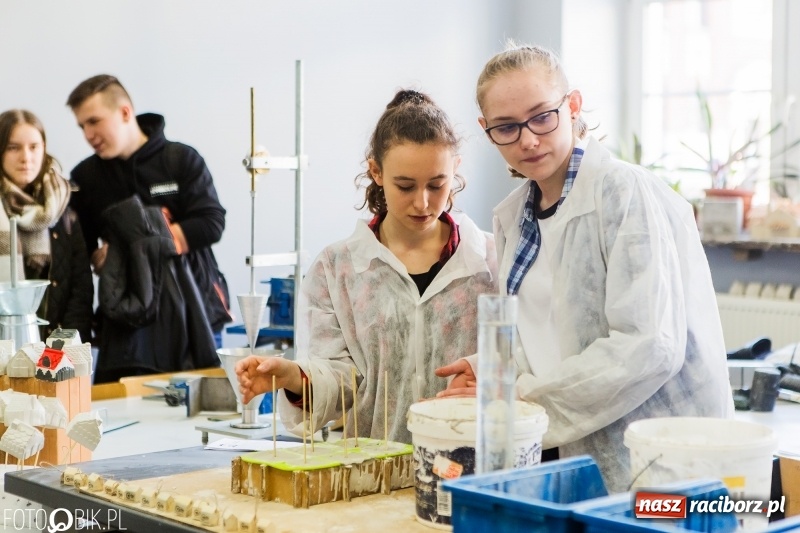 Zdjęcie w galerii na portalu naszraciborz.pl: Budowlanka i Gastronomik promuje szkołę na Dniach Otwartych wiadomości z regionu