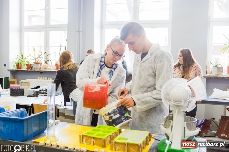 Zdjęcie w galerii na portalu naszraciborz.pl: Budowlanka i Gastronomik promuje szkołę na Dniach Otwartych wiadomości z regionu