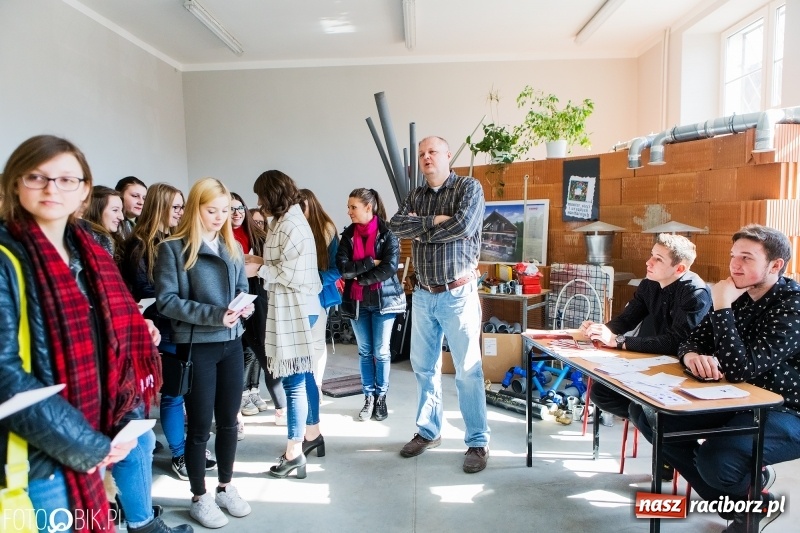 Zdjęcie w galerii na portalu naszraciborz.pl: Budowlanka i Gastronomik promuje szkołę na Dniach Otwartych wiadomości z regionu