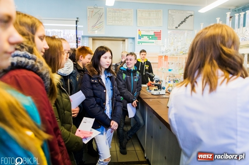 Zdjęcie w galerii na portalu naszraciborz.pl: Budowlanka i Gastronomik promuje szkołę na Dniach Otwartych wiadomości z regionu