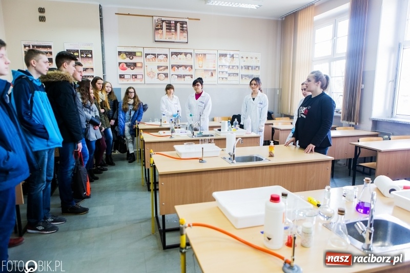 Zdjęcie w galerii na portalu naszraciborz.pl: W II Liceum Ogólnokształcącym trwają Dni Otwarte wiadomości z regionu