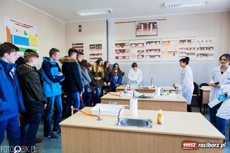 Zdjęcie w galerii na portalu naszraciborz.pl: W II Liceum Ogólnokształcącym trwają Dni Otwarte wiadomości z regionu