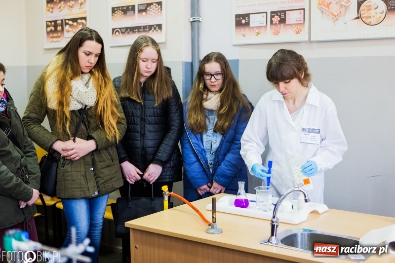 Zdjęcie w galerii na portalu naszraciborz.pl: W II Liceum Ogólnokształcącym trwają Dni Otwarte wiadomości z regionu