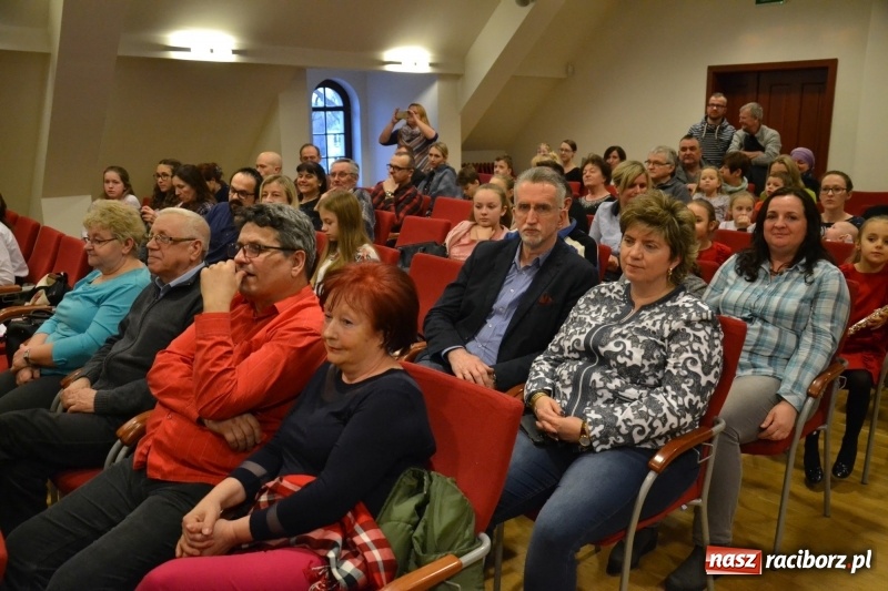 Zdjęcie w galerii na portalu naszraciborz.pl: Koncert Wiosenny na Zamku Piastowskim FOTO i WIDEO wiadomości z regionu