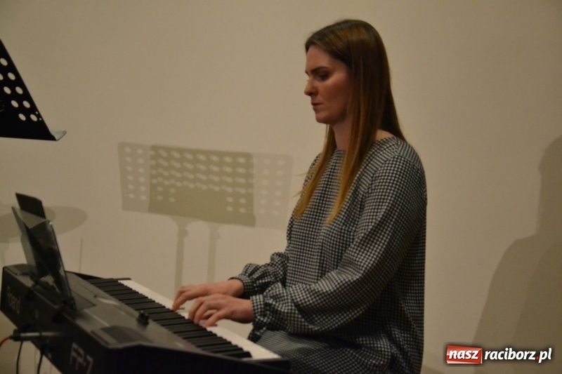 Zdjęcie w galerii na portalu naszraciborz.pl: Koncert Wiosenny na Zamku Piastowskim FOTO i WIDEO wiadomości z regionu