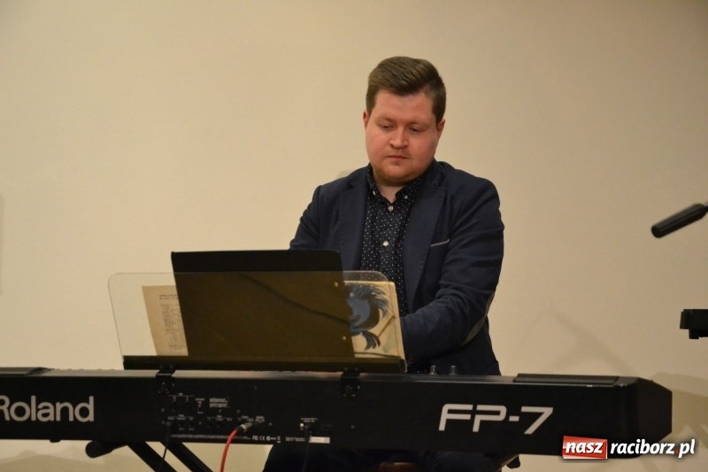 Zdjęcie w galerii na portalu naszraciborz.pl: Koncert Wiosenny na Zamku Piastowskim FOTO i WIDEO wiadomości z regionu